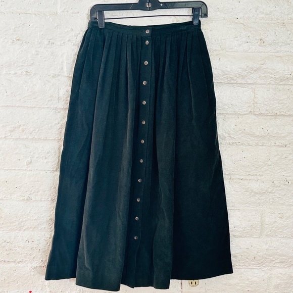 Gorgeous dark green fine corduroy midi skirt from Ralph Lauren from the 80s. But - Picture 8 of 13